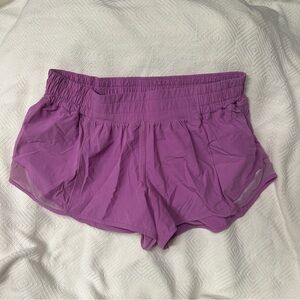 Lululemon Hotty hot 2.5 inch